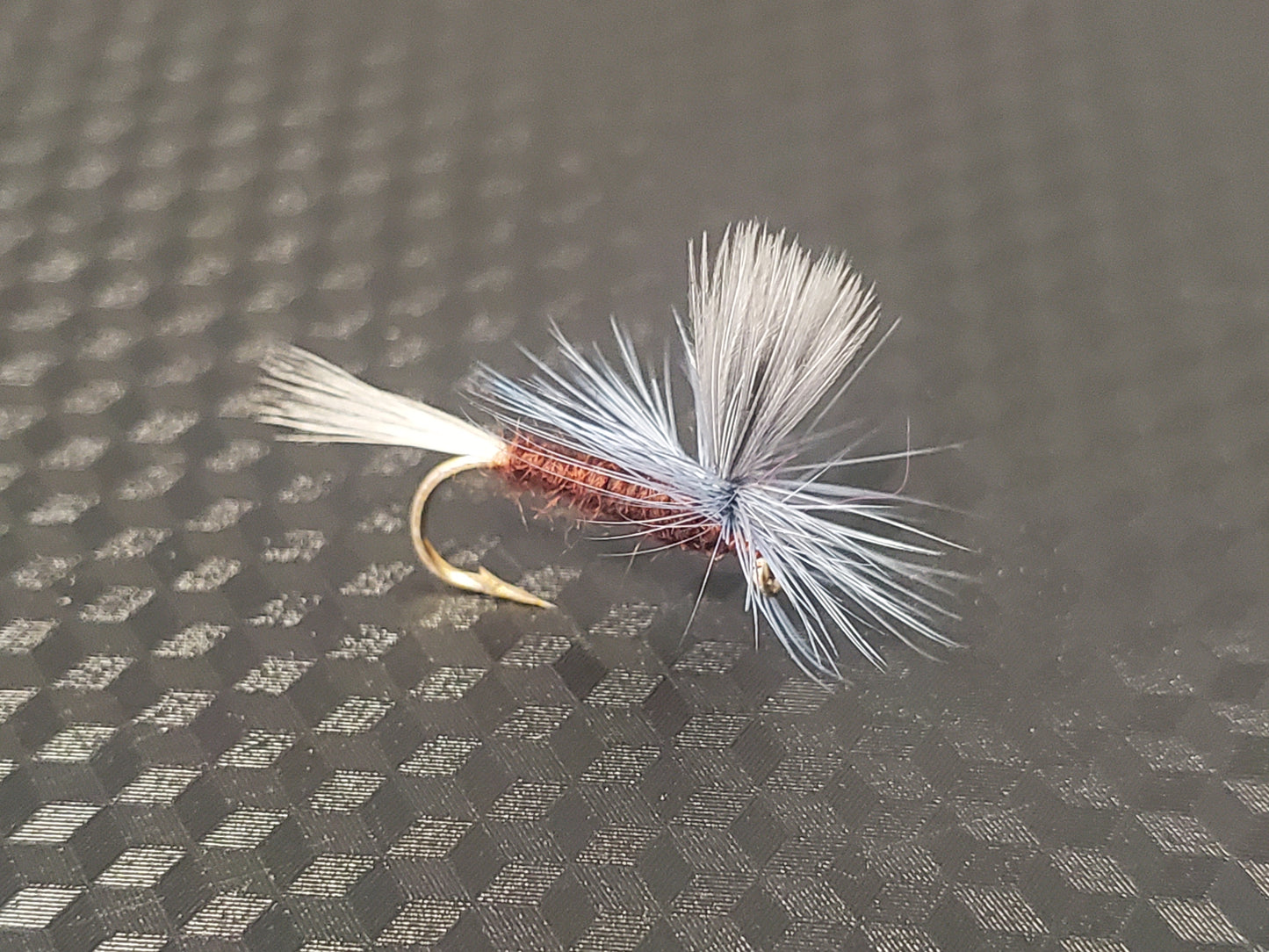 Isonychia Parachute Dry Fly, Slate Drake Parachute Dry Fly