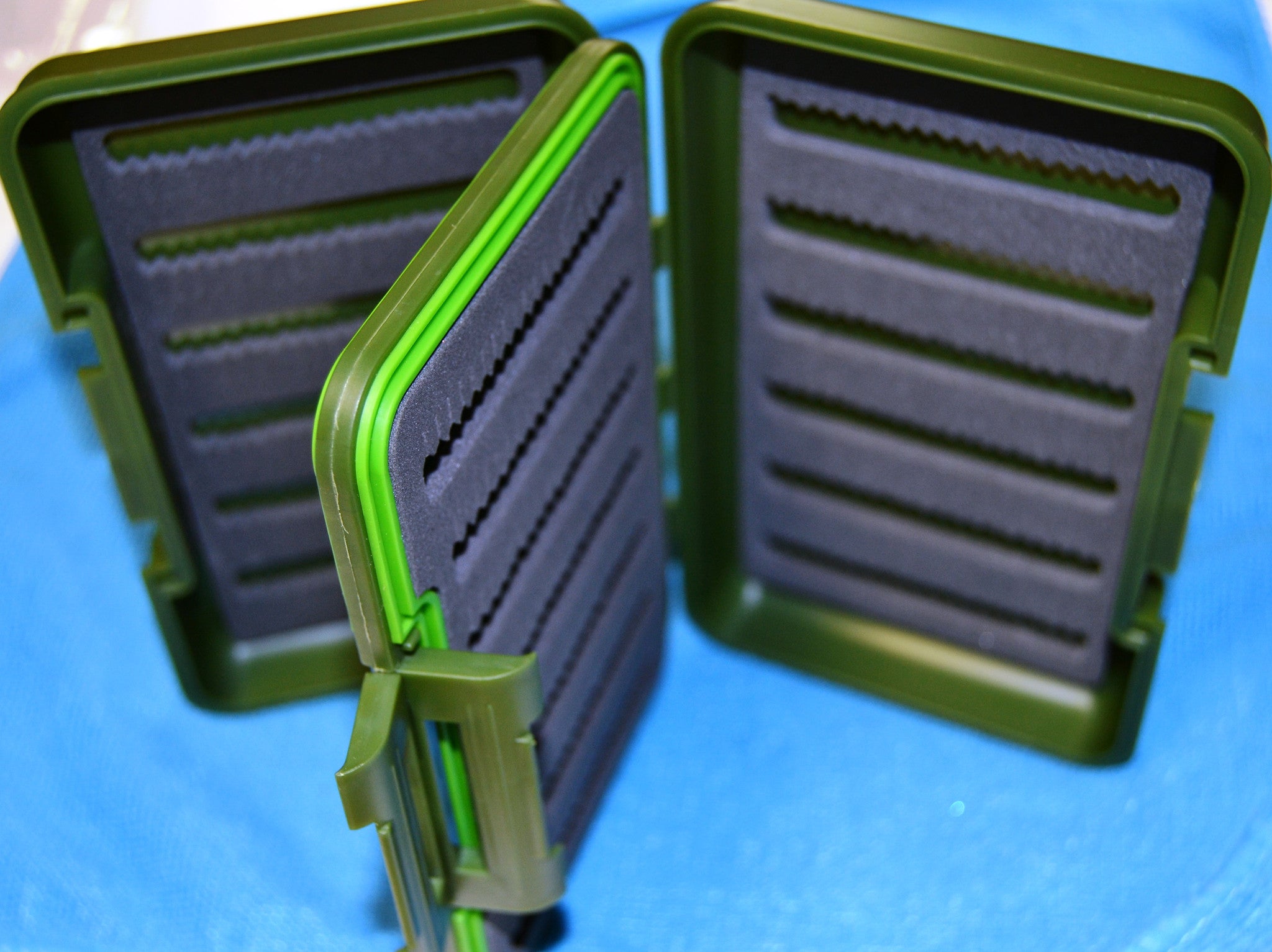 Waterproof Swing Leaf Fly Box - Anglers Image - Micro Slit Foam -588 f ...